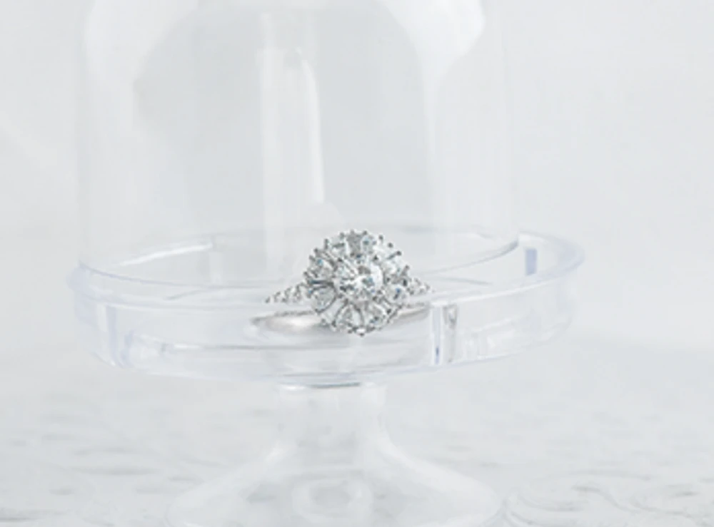 18K White Gold/Palladium Alloy (hypoallergenic) 1.50cttw Round Brilliant Diamond Halo Ring - Gold /