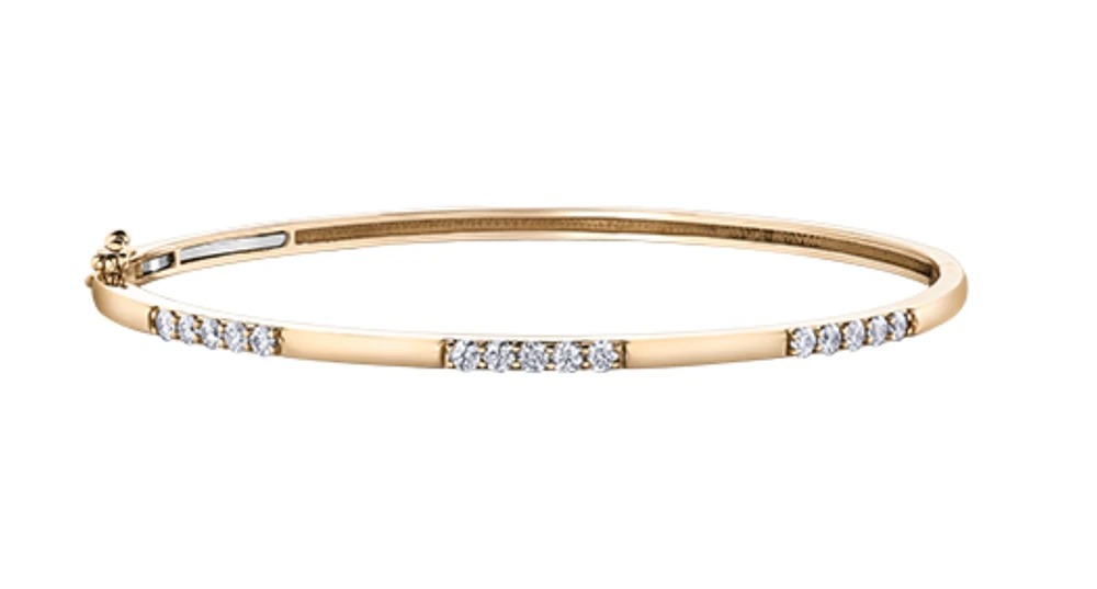 14K White Gold 0.60cttw Canadian Diamond Bangle, 7"