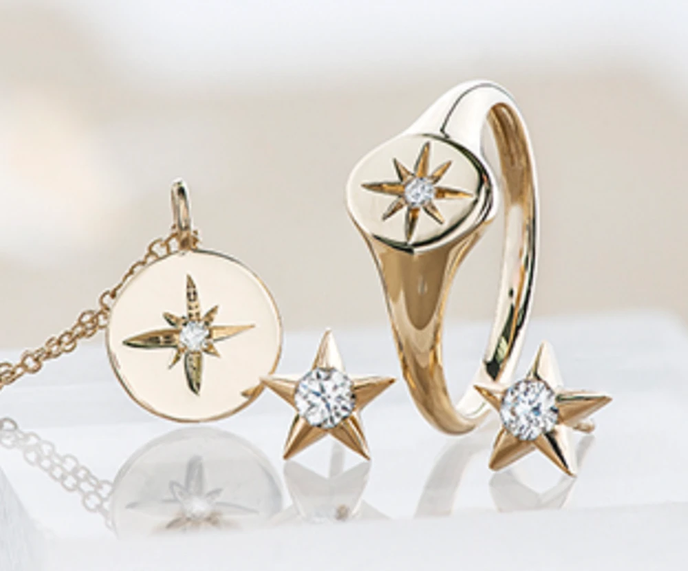 10K Yellow Gold 0.12-0.28cttw Canadian Diamond Star Stud Earrings - / Carat total