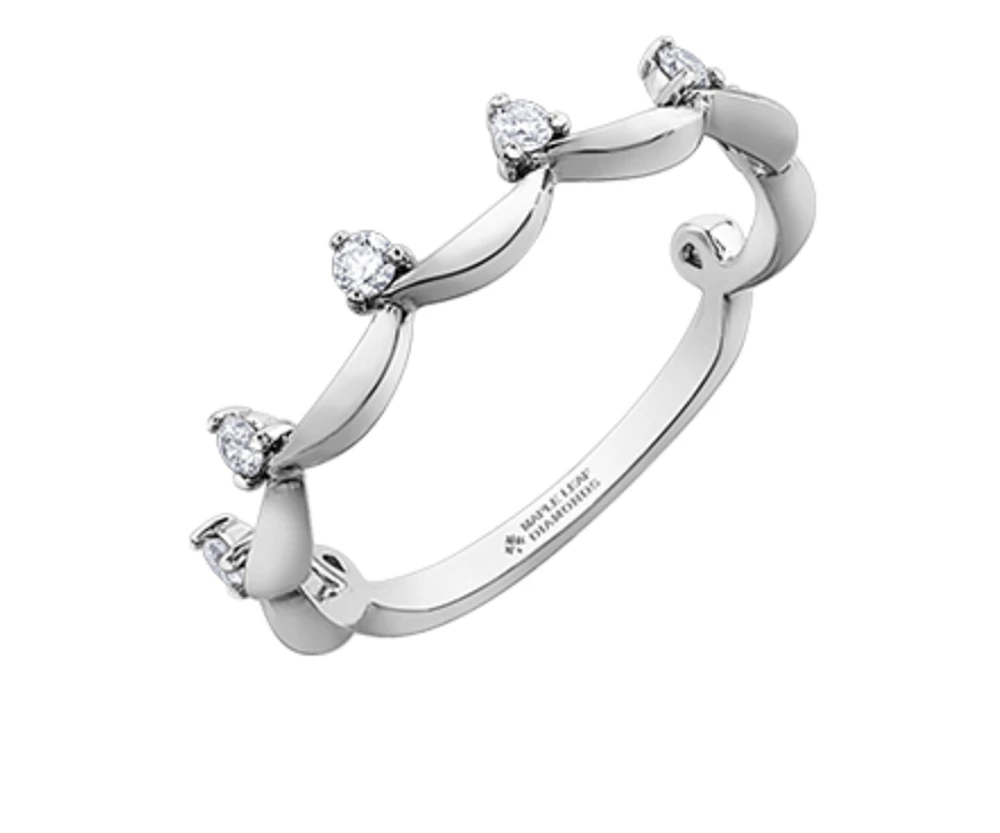 14K White Gold 0.15cttw Scalloped Canadian Diamond Band, 6.5