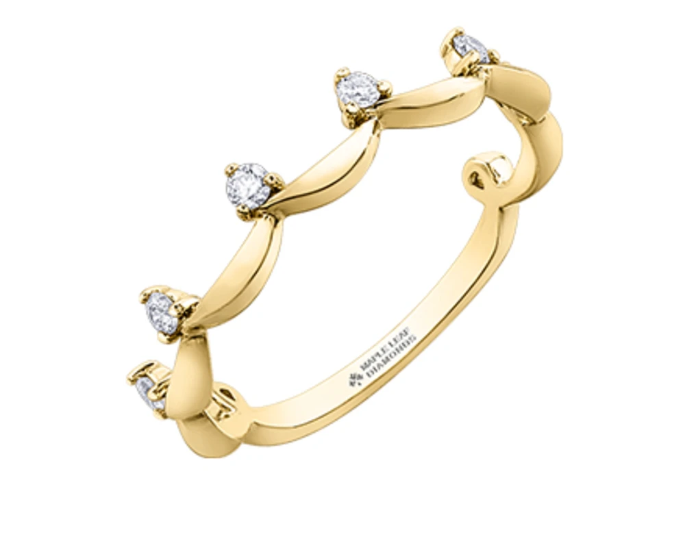 14K White Gold 0.15cttw Scalloped Canadian Diamond Band, 6.5