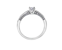 Platinum -0.82cttw Canadian Round Brilliant Diamond Engagement Ring
