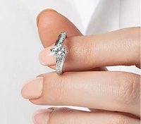 18K White Gold & Palladium Alloy (hypoallergenic) 1.00cttw Canadian Diamond Engagement Ring