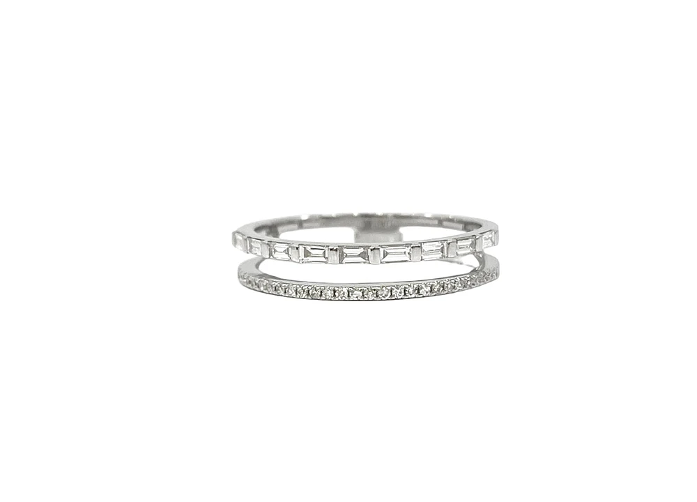 14K White Gold 0.28cttw Baguette Cut & Round Brilliant Cut Diamond Ring, size 6.5