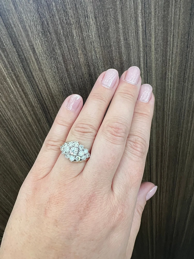 10K Yellow Gold 1.00cttw Diamond Ring - size 6.5