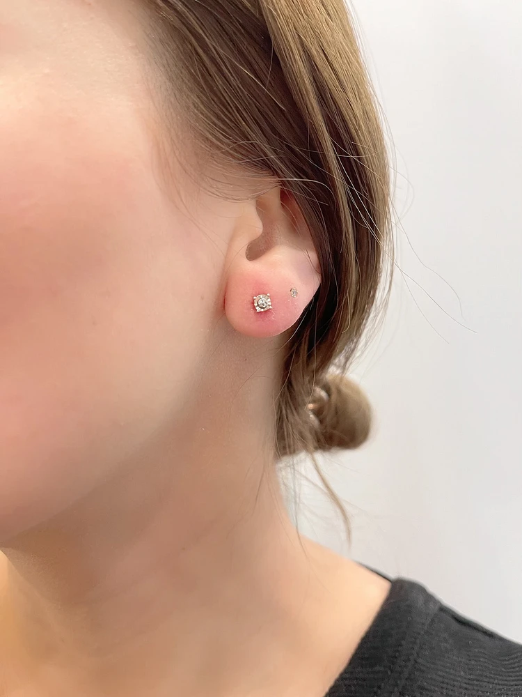10K Yellow Gold Diamond Earring