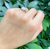 10K White Gold  2.0cttw Genuine White Topaz Ring, size 6.75