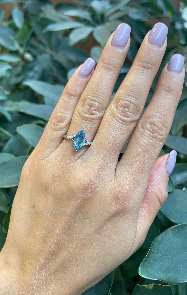 10K White Gold Blue Topaz and Diamond Ring - Size 6