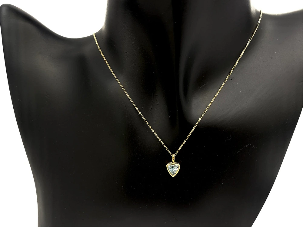 10/14K Yellow Gold 0.56cttw Aquamarine Pendant, 18"