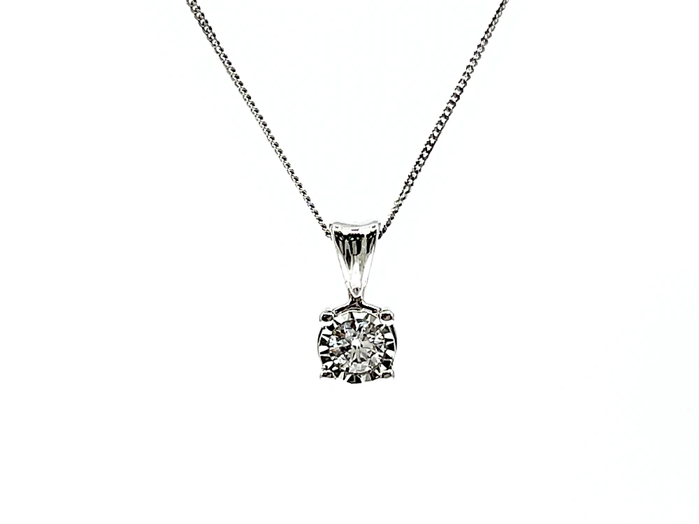10K Gold 0.07cttw 4 Claw Illusion Setting Diamond Pendant