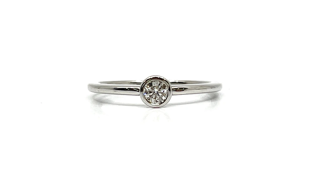 10K White Gold 0.15cttw Diamond Ring
