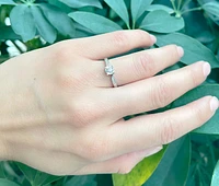 10K White Gold 0.05cttw Cluster Illusion Set Diamond Ring - Size 6.5