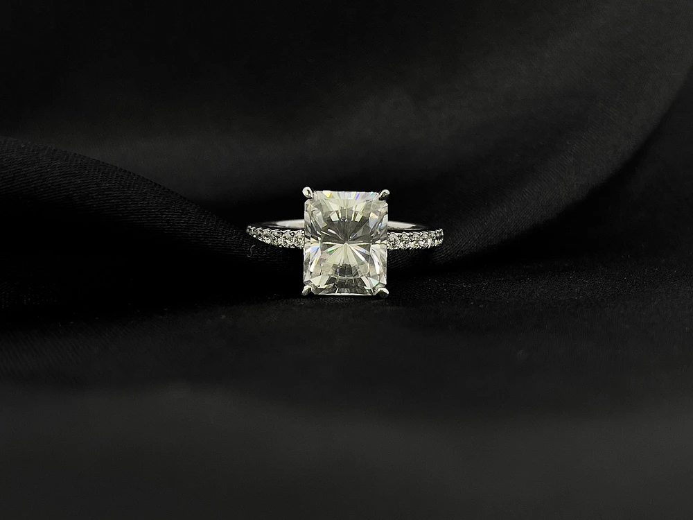 Silver 4.00cttw Moissanite Engagement Ring