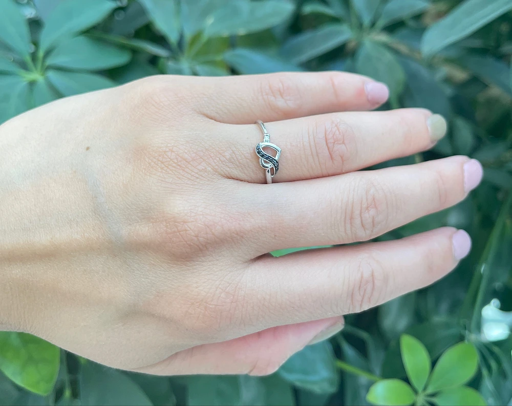 10K White Gold 0.04cttw Treated Black Diamond and 0.04cttw White Diamond Heart Ring, Size 6.5