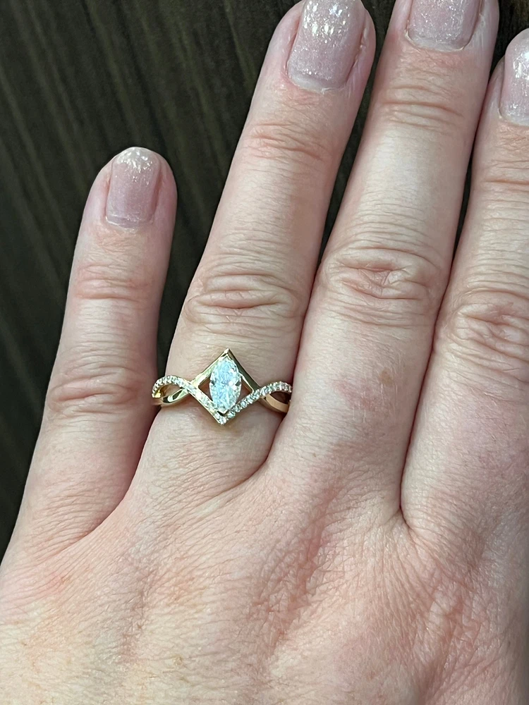 14K Yellow Gold 0.76cttw Marquise Cut Lab Grown Diamond Ring, 6 - / White