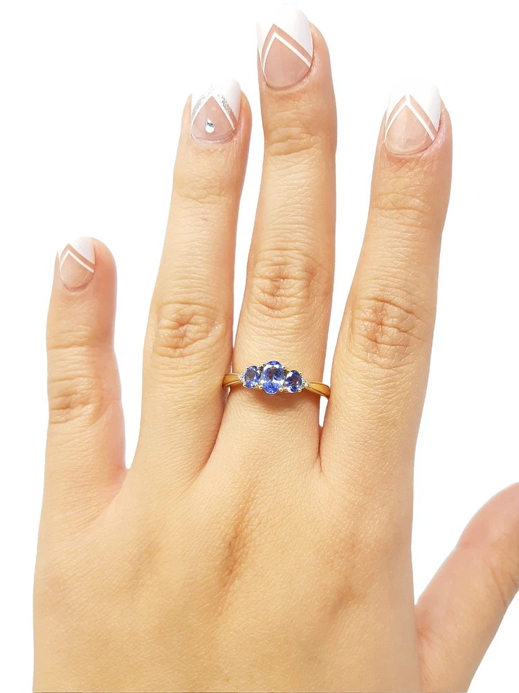 10K Yellow Gold Tanzanite & Diamond Ring, size 7