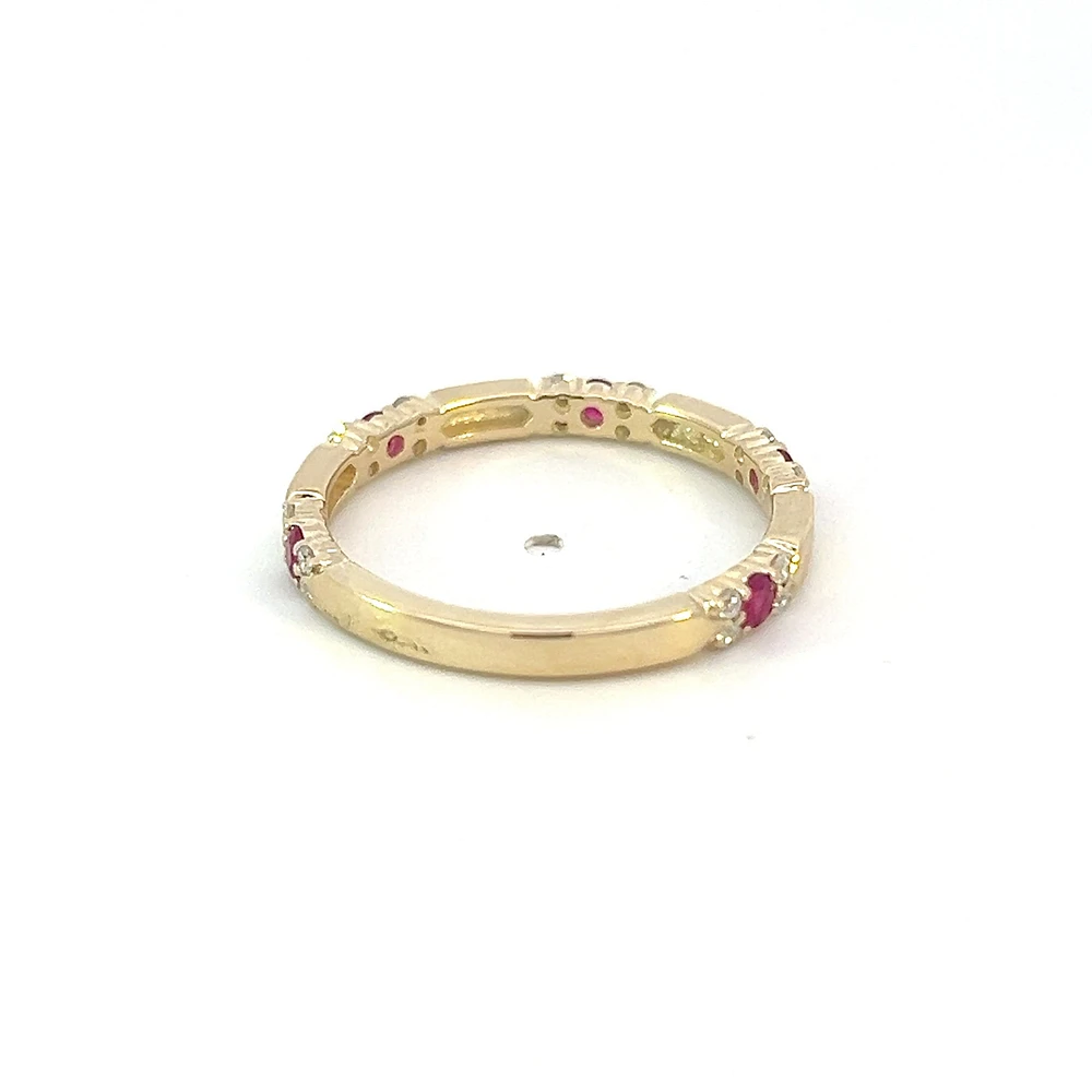 10K Yellow Gold Genuine Ruby & 0.13cttw Diamond Ring / Band, size 6.5