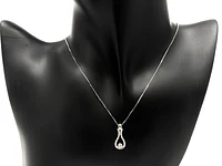 10K White Gold 0.20cttw Canadian Diamond Necklace, 18"