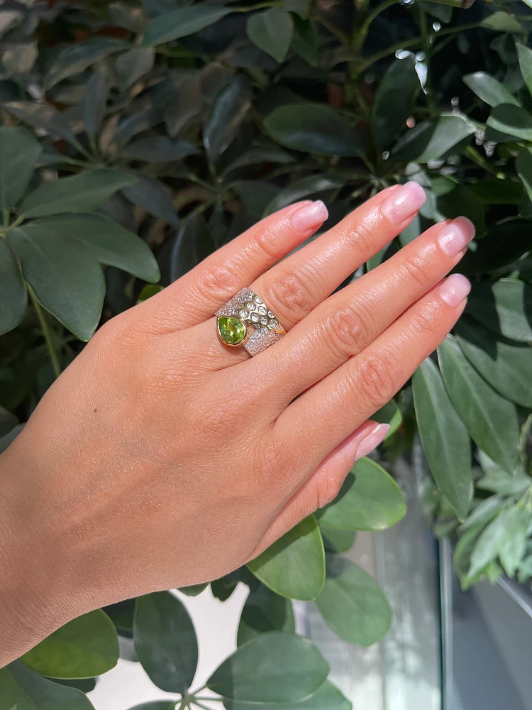 Sterling Silver & 18K Yellow Gold Plated Peridot Ring, size 7