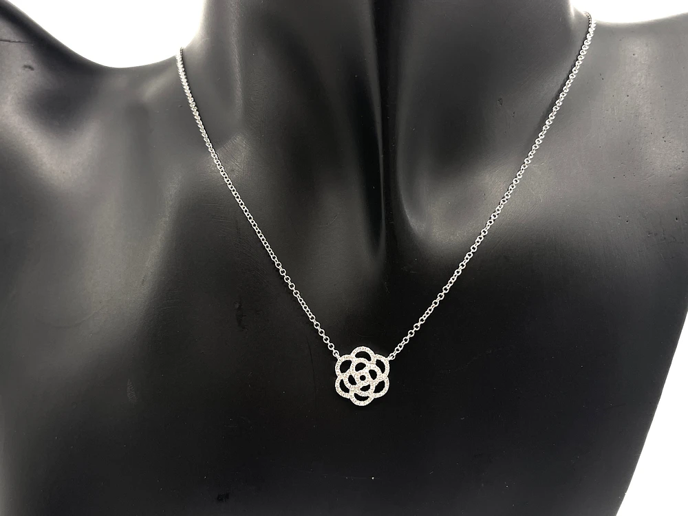 14K White Gold 0.14cttw Floral Diamond Necklace - 18 inches