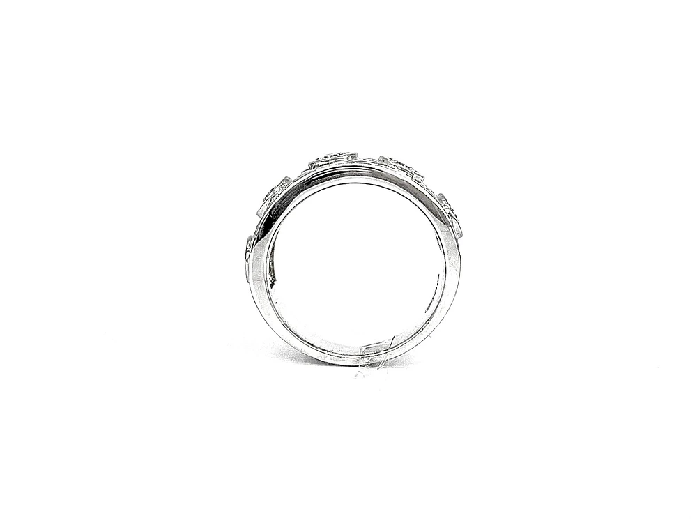 14K White Gold 1.17cttw Canadian Diamond Ring, size 6.5