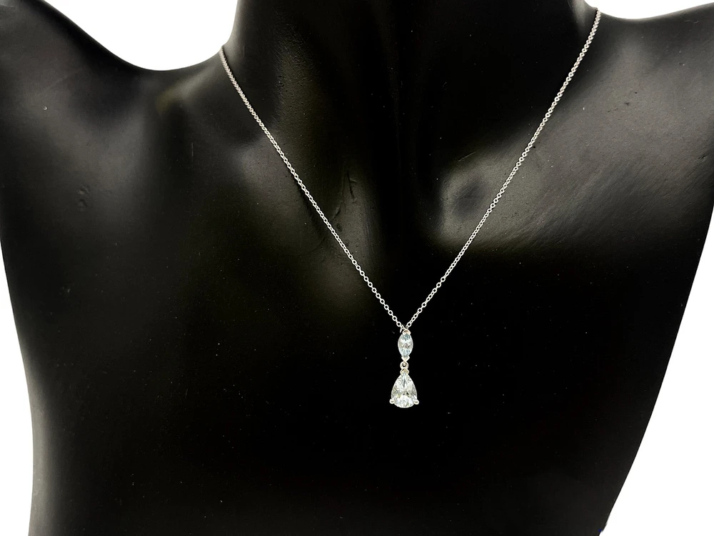 10K Gold 0.75cttw Genuine Aquamarine Pendant