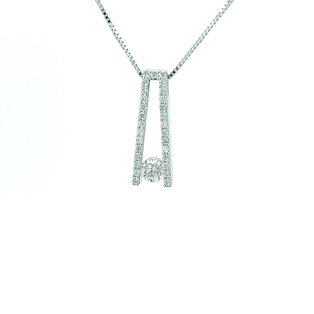 10K White Gold 0.30 cttw Canadian Diamond Pendant, 18"