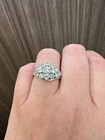 10K Yellow Gold 1.00cttw Diamond Ring - size 6.5