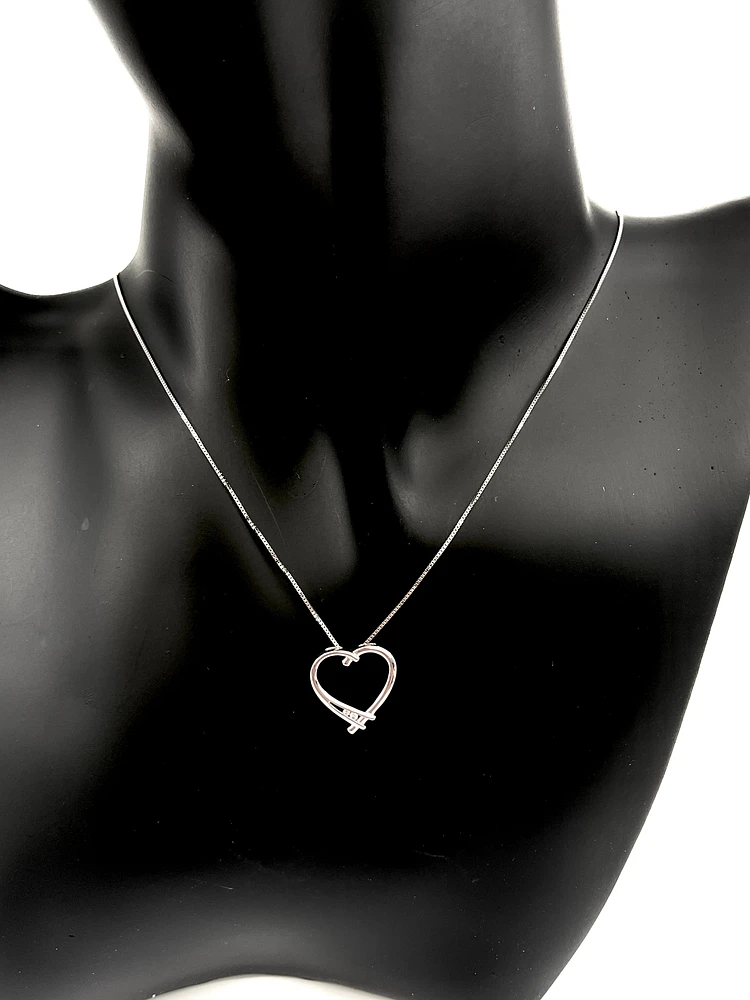 10K White Gold 0.017cttw Round Cut Diamond Pendant