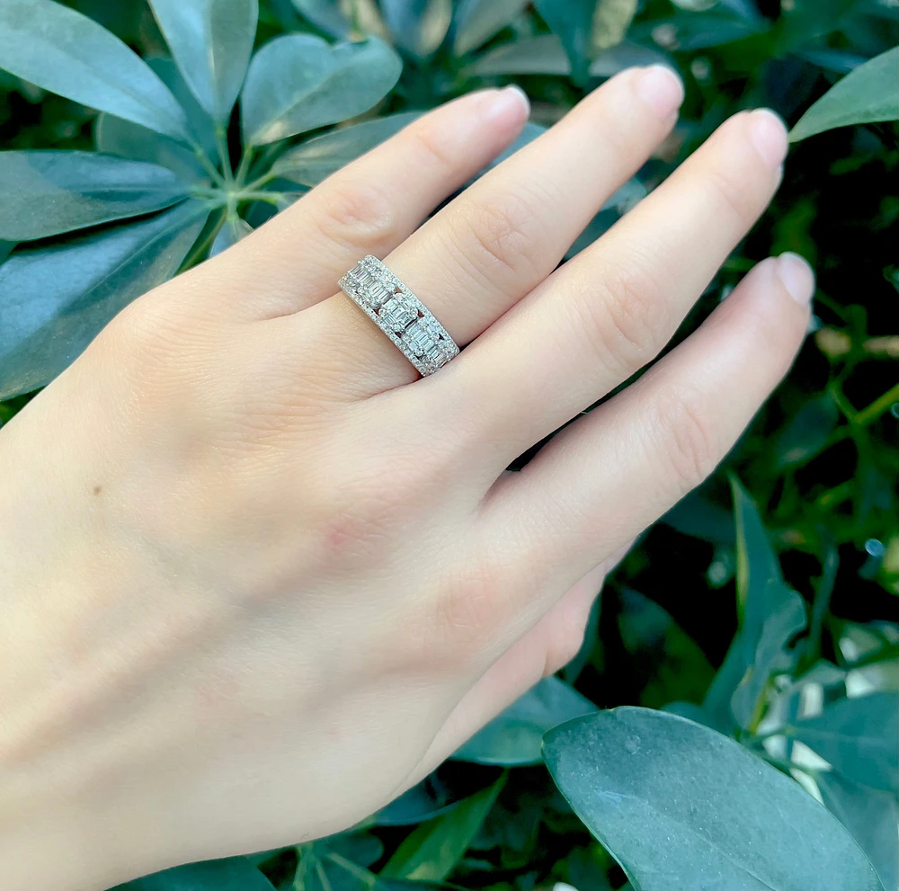 14K White Gold 0.53cttw Diamond Pave Band - Size 6.5