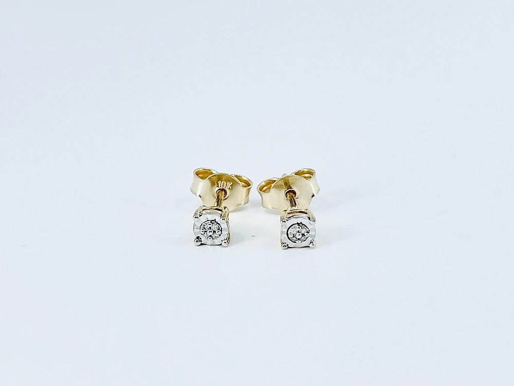 10K Yellow Gold Diamond Earring