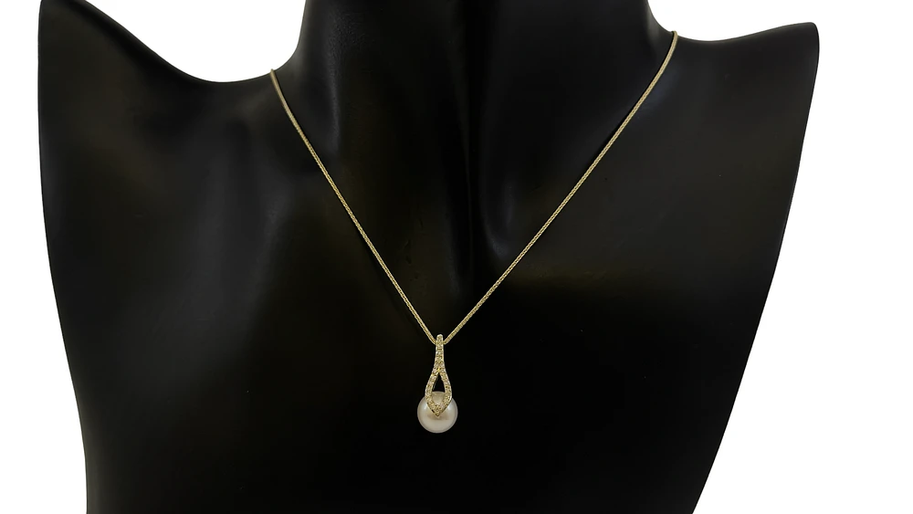 10K Yellow Gold Cultured Pearl and Diamond Necklace, 18"