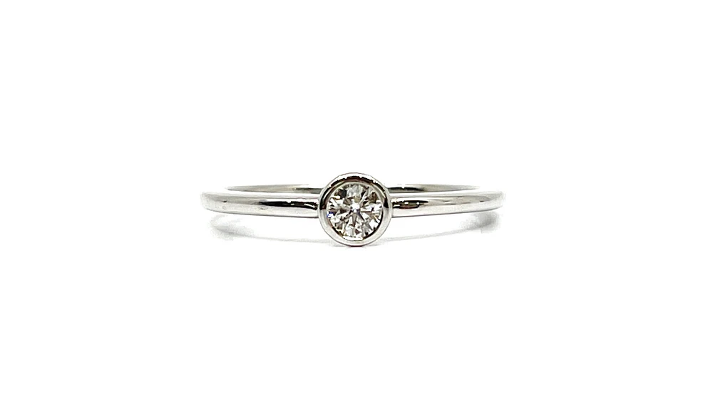 10K White Gold 0.15cttw Diamond Ring