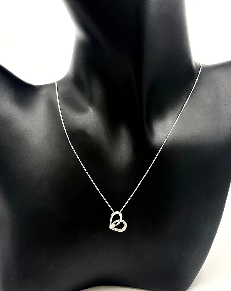 10K White Gold 0.10cttw Canadian Diamond Heart Pendant, 18"