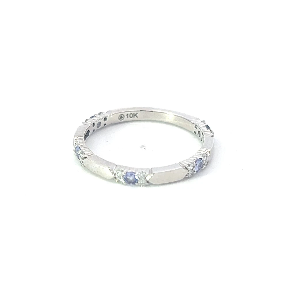 10K White Gold Tanzanite & Diamond Ring, size 6.5