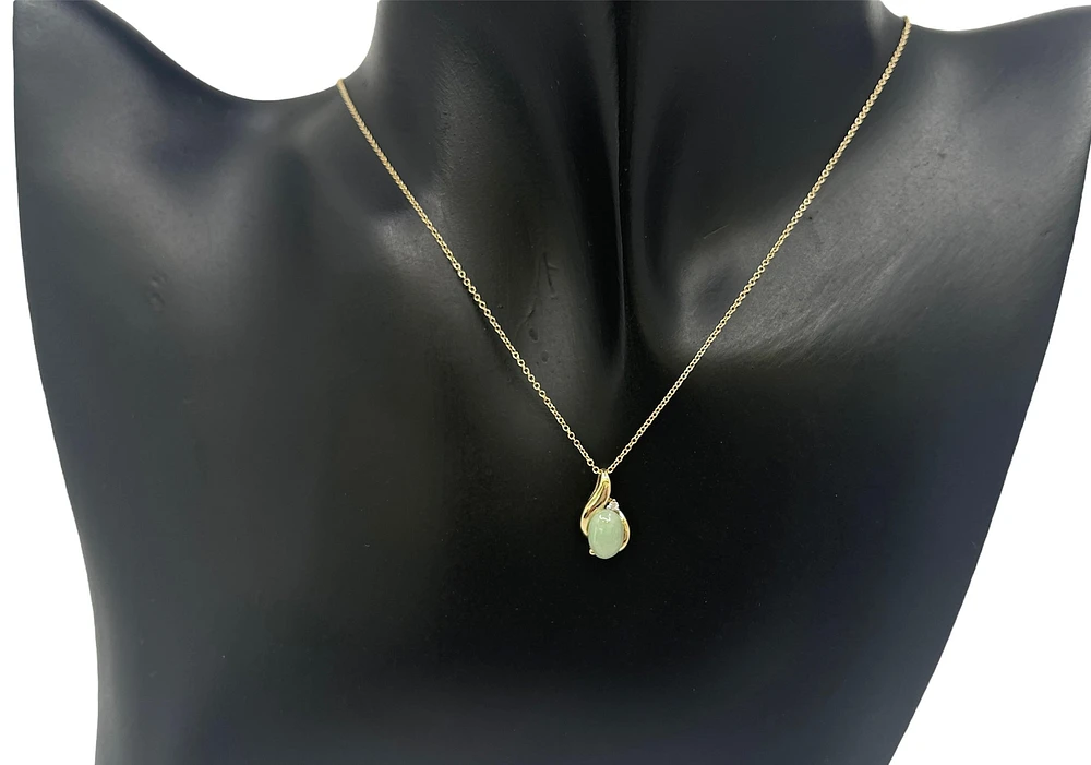 10K Yellow Gold Jade And Diamond Pendant - 18"