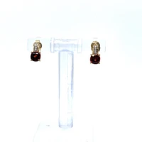 10K White & Yellow Gold Garnet and 0.025cttw Diamond Ring