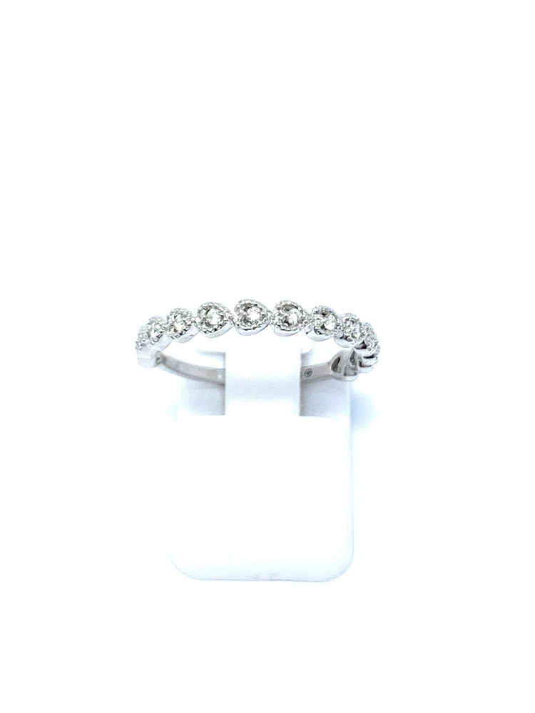 10K Gold Heart and 0.10cttw Diamond Ring - / 4.5