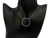 18K White Gold 0.50cttw Diamond Circle Pendant, 18"