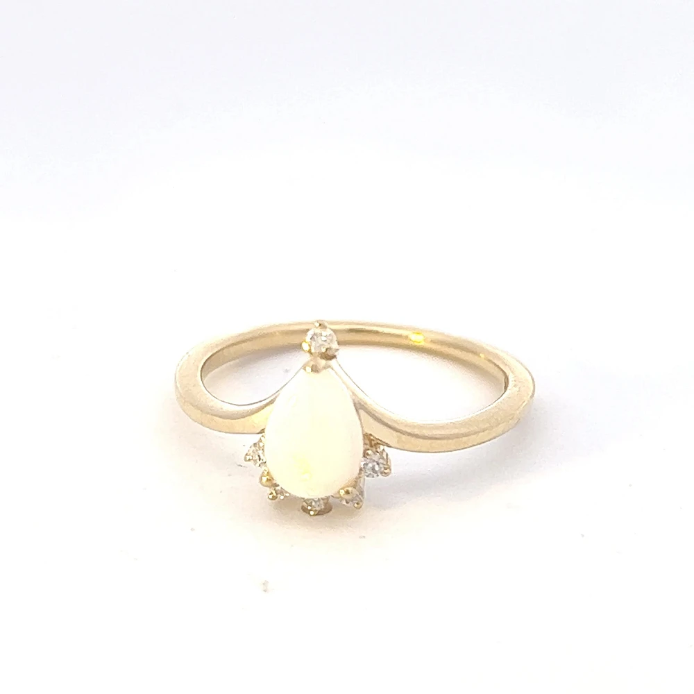 10K Yellow Gold Opal and Diamond Ring