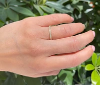 10K Yellow Gold 0.10cttw Diamond  Band, size 7