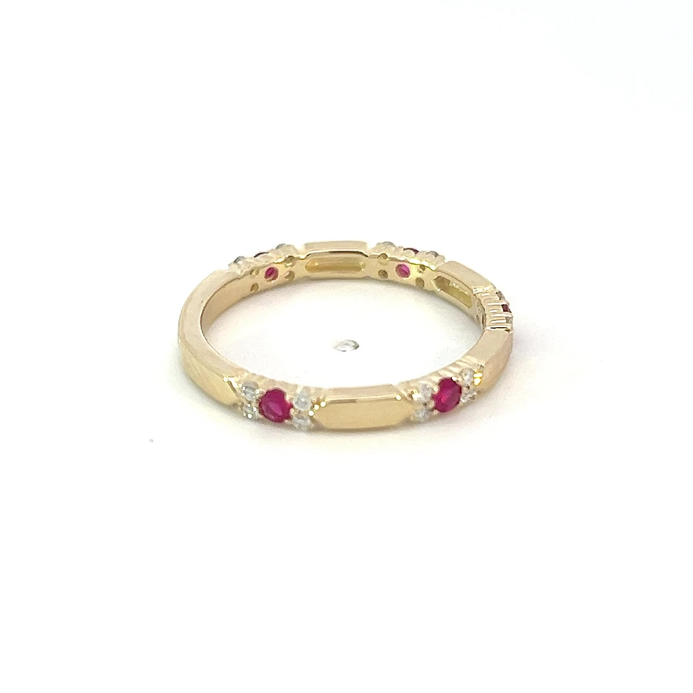 10K Yellow Gold Genuine Ruby & 0.13cttw Diamond Ring / Band, size 6.5
