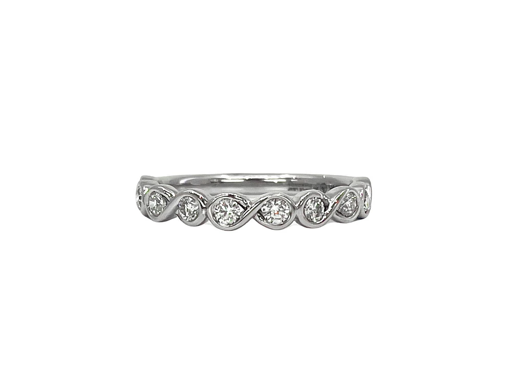 14K White Gold 0.40cttw Canadian Diamond Infinity Ring