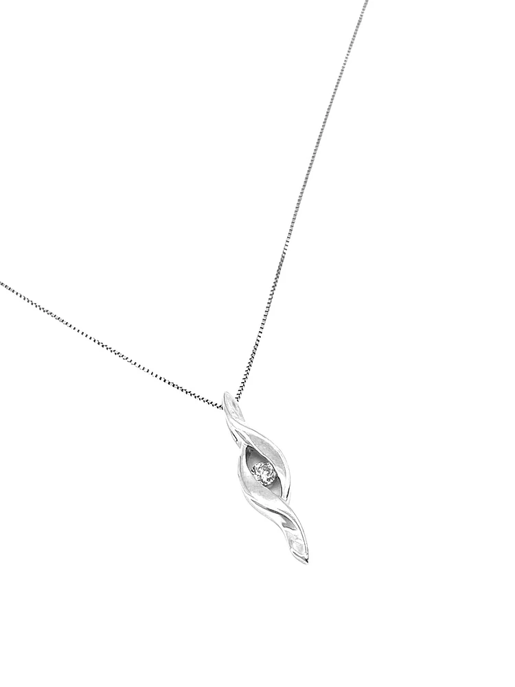 10K White Gold 0.05cttw Canadian Diamond Pendant, 18"