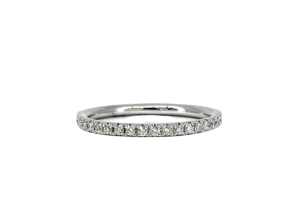 Platinum 0.25cttw Diamond Wedding Band, size 7
