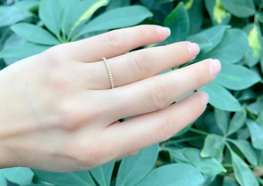 14K Yellow Gold 0.15cttw Yellow Diamond Ring, size 6.5
