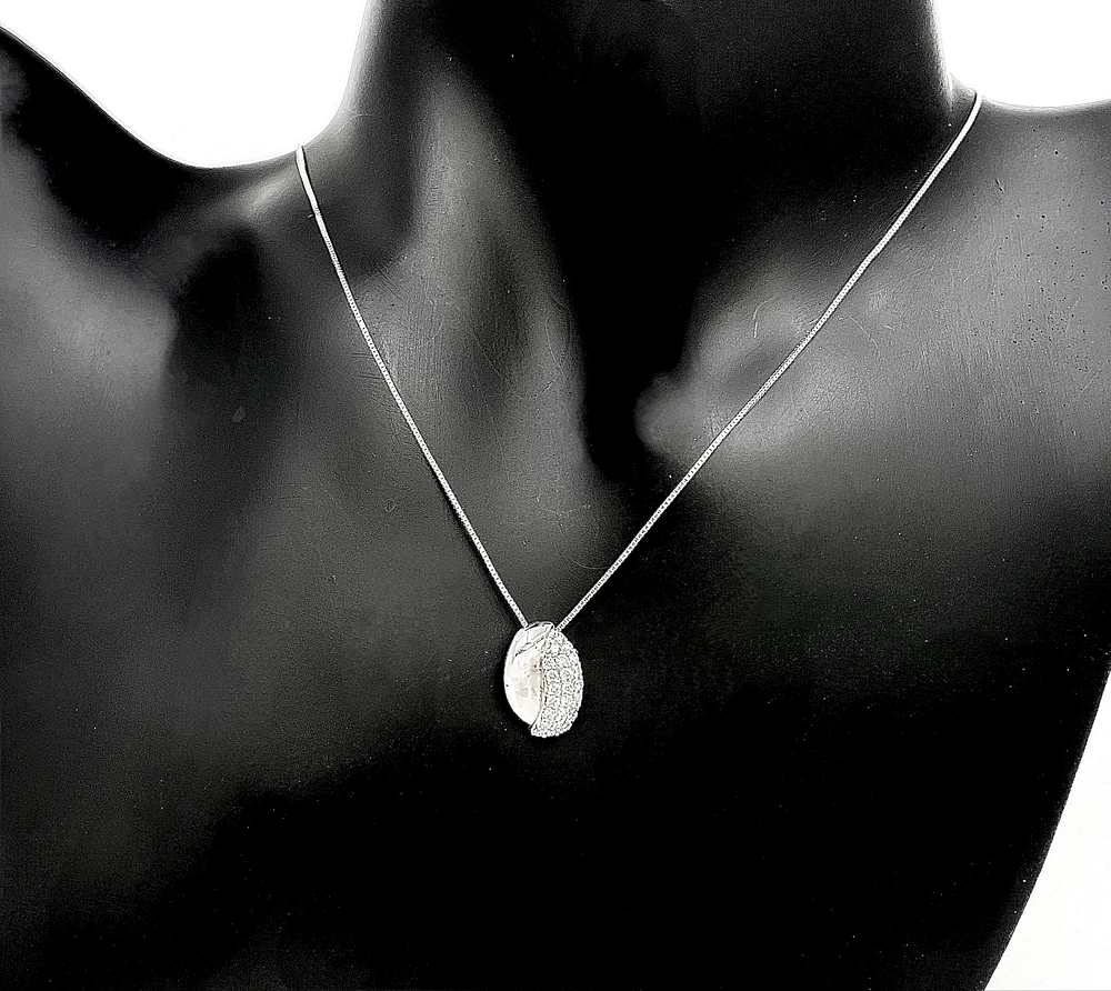 10K White Gold 0.30cttw Diamond Pendant, 18"