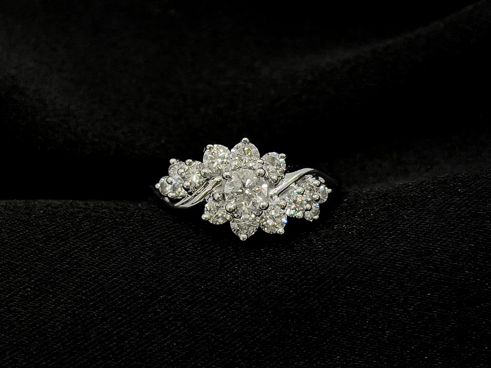 10K White Gold 1.00cttw Diamond Ring, size 6.5