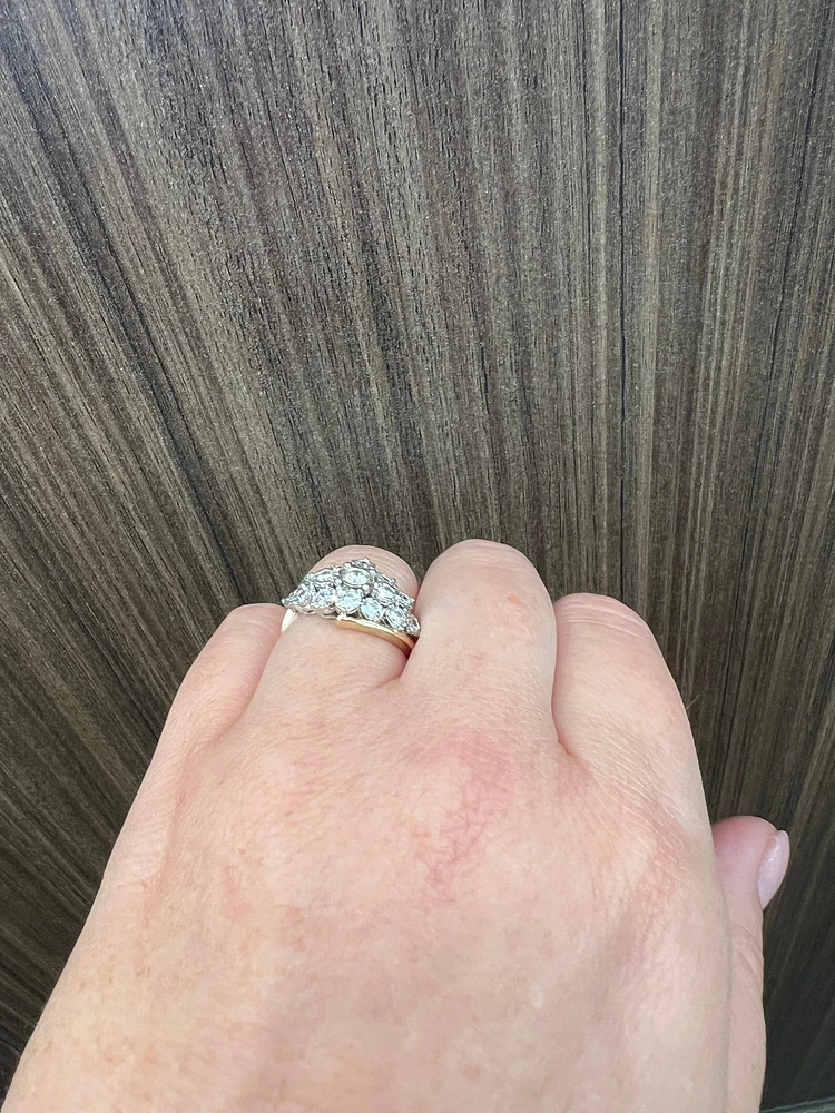 10K Yellow Gold 1.00cttw Diamond Ring - size 6.5