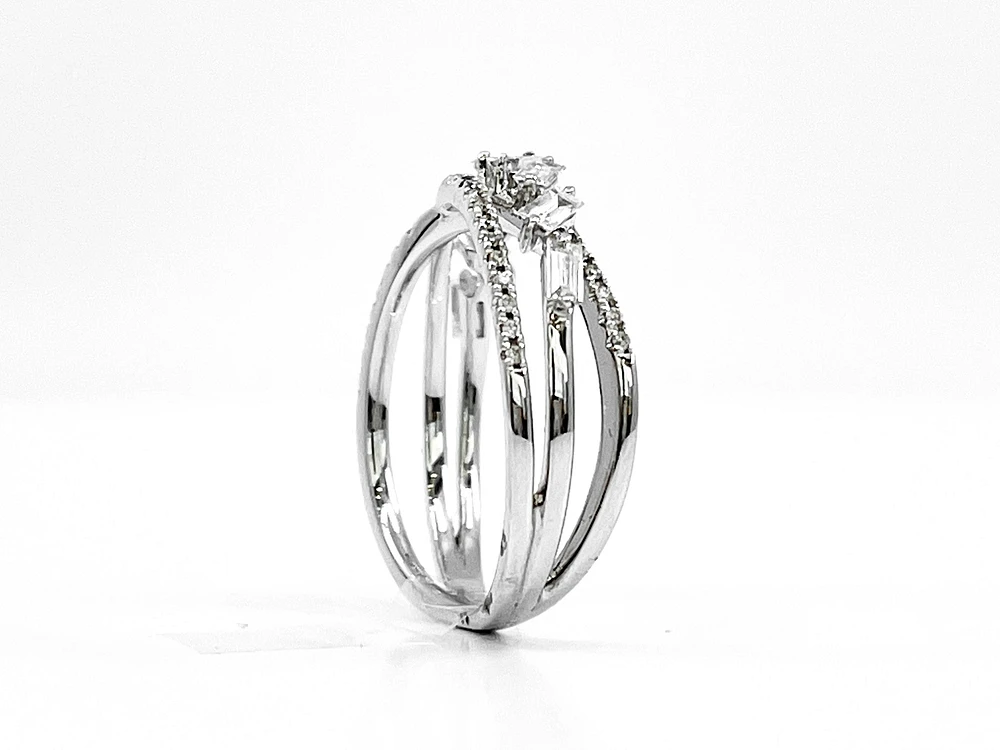 14K White Gold 0.44cttw Baguette and Round Diamond Ring, Size 6.75